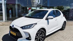 Wit Gebruikt 2023 Toyota Yaris Hatchback | € 22.895 (Eerlijke prijs)