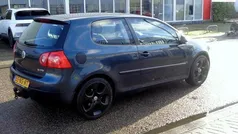 Blauw Gebruikt 2004 VW Golf V Hatchback | € 2.450 (Eerlijke prijs)