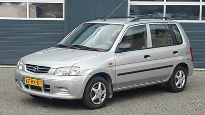 Grijs Gebruikt 2001 Mazda Demio Exclusive Hatchback | € 1.750 (Eerlijke prijs)
