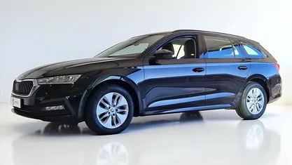 Occasion Skoda Octavia Business Line 2021 Zwart Stationwagen