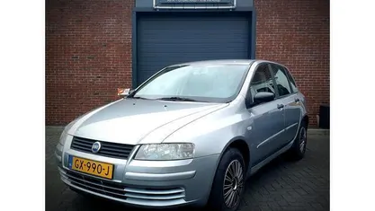 Grijs Gebruikt 2004 Fiat Stilo Active Hatchback | € 1.250 (Goede deal)