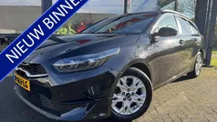Zwart Gebruikt 2021 Kia Ceed Hatchback | € 14.950 (Eerlijke prijs)