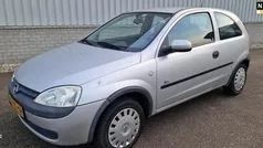 Grijs Gebruikt 2003 Opel Corsa Njoy Hatchback | € 900 (Goede deal)