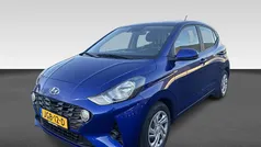 Blauw metallic Gebruikt 2022 Hyundai i10 Comfort Hatchback | € 13.430 (Eerlijke prijs)