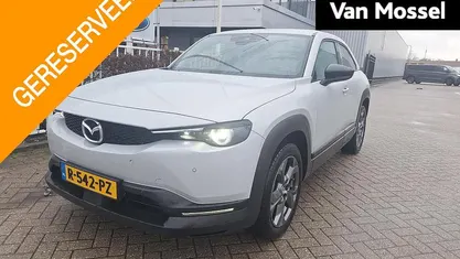 Wit Occasion 2021 Mazda MX30 Luxury SUV | € 12.995 (Goede deal)