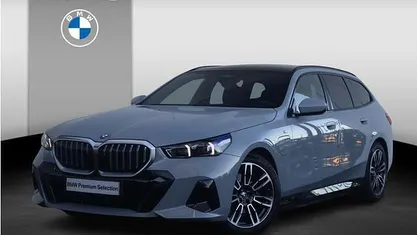 Grijs Occasion 2024 BMW 530e M Sport Stationwagen | € 55.900 (Goede deal)