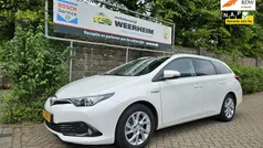 Gebruikt 2016 Toyota Auris Hybrid Hatchback | € 14.950 (Eerlijke prijs)