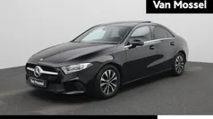 Zwart Gebruikt 2020 Mercedes A180 Business Sedan | € 23.900 (Goede deal)