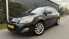Zwart Gebruikt 2012 Opel Astra Edition Stationwagen | € 3.750 (Eerlijke prijs)