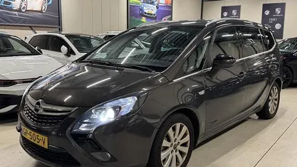 Grijs Gebruikt 2015 Opel Zafira Tourer Cosmo MPV | € 10.950 (Eerlijke prijs)