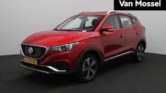 Rood Gebruikt 2021 MG ZS Luxury Sedan | € 16.995 (Eerlijke prijs)