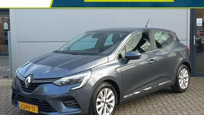 Grijs Occasion 2020 Renault Clio V Intens Hatchback | € 14.985 (Eerlijke prijs)