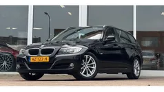 Zwart Gebruikt 2011 BMW 318 Luxury Line Stationwagen | € 8.244 (Eerlijke prijs)
