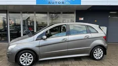 Grijs Gebruikt 2006 Mercedes B200 MPV | € 3.750 (Goede deal)