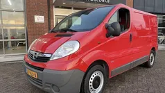 Rood Gebruikt 2008 Opel Vivaro Van | € 2.950 (Eerlijke prijs)