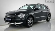 Zwart Nieuw 2025 Kia Niro Play SUV | € 37.750 (Eerlijke prijs)