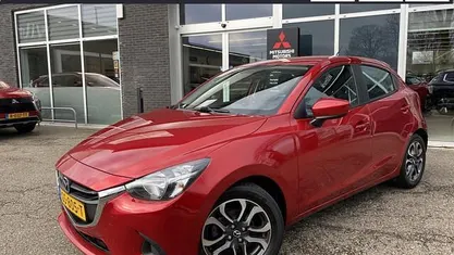 Occasion Mazda 2 90 PK (66 kW) 2015 Rood Hatchback