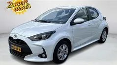Wit Gebruikt 2024 Toyota Yaris Hybrid Active Hatchback | € 23.945 (Eerlijke prijs)
