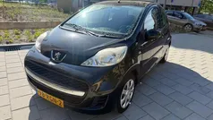 Zwart Gebruikt 2011 Peugeot 107 Hatchback | € 1.999 (Eerlijke prijs)