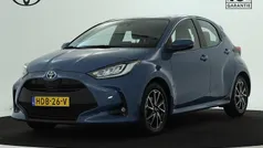 Blauw Gebruikt 2021 Toyota Yaris Hybrid Hatchback | € 21.900 (Eerlijke prijs)
