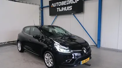 Zwart Occasion 2018 Renault Clio IV Intens Hatchback | € 6.900 (Goede deal)
