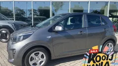 Grijs, metallic lak Gebruikt 2024 Kia Picanto Comfort Hatchback | € 15.645 (Eerlijke prijs)