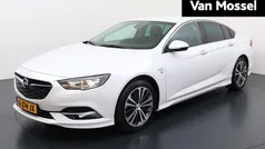Wit Gebruikt 2019 Opel Insignia Business Hatchback | € 17.940 (Goede deal)