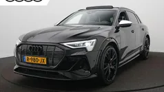 Zwart Gebruikt 2022 Audi e-tron Basis SUV | € 49.900 (Goede deal)