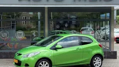Groen Gebruikt 2009 Mazda 2 Hatchback | € 3.495 (Eerlijke prijs)
