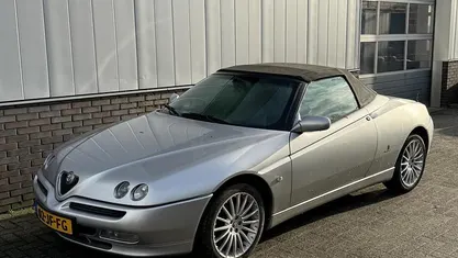 Occasion Alfa Romeo Spider 150 PK (110 kW) 2002 Grijs Cabriolet