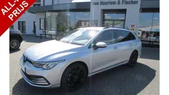 Gebruikt 2022 VW Golf VIII Life Stationwagen | € 25.990 (Eerlijke prijs)