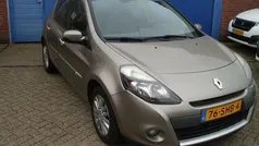 Bruin Gebruikt 2011 Renault Clio II Collection Hatchback | € 4.000 (Eerlijke prijs)