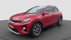 Rood metallic Gebruikt 2019 Kia Stonic SUV | € 14.740 (Eerlijke prijs)