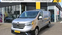 Highlandgrijs kqa Gebruikt 2024 Renault Trafic Van | € 30.995 (Eerlijke prijs)