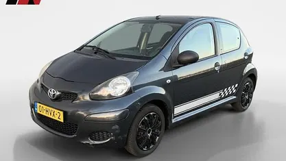 Grijs Gebruikt 2009 Toyota Aygo Hatchback | € 2.995 (Eerlijke prijs)