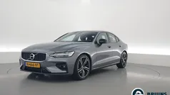 Gebruikt 2020 Volvo S60 R-Design Sedan | € 28.950 (Goede deal)