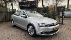 Grijs Gebruikt 2013 VW Jetta Highline Sedan | € 8.890 (Eerlijke prijs)