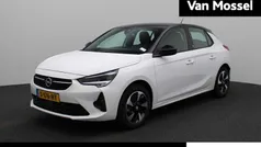 Wit Gebruikt 2023 Opel Corsa-e Hatchback | € 19.440 (Eerlijke prijs)