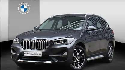 Grijs (metallic) Gebruikt 2022 BMW X1 Executive SUV | € 31.900 (Eerlijke prijs)