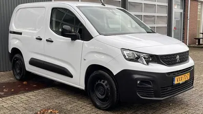 Gebruikt 2023 Peugeot Partner MPV | € 13.950 (Eerlijke prijs)