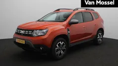 Gebruikt 2023 Dacia Duster Journey SUV | € 20.940 (Eerlijke prijs)