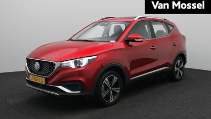 Rood Gebruikt 2020 MG ZS Luxury Sedan | € 14.495 (Eerlijke prijs)