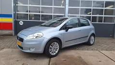 Grijs Gebruikt 2006 Fiat Grande Punto Emotion Hatchback | € 1.495 (Eerlijke prijs)