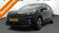Zwart, metallic lak Gebruikt 2022 Kia e-Niro 2 SUV | € 24.950 (Super prijs)