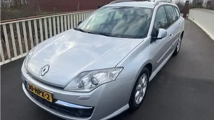 Grijs Occasion 2009 Renault Laguna III Stationwagen | € 2.749 (Goede deal)
