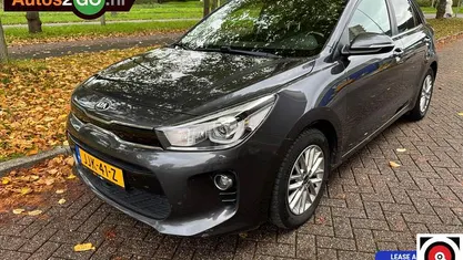 Zwart Gebruikt 2018 Kia Rio Hatchback | € 12.995 (Goede deal)