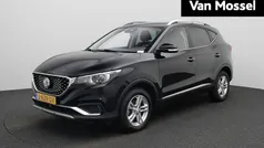Zwart Gebruikt 2020 MG ZS Comfort Sedan | € 13.400 (Eerlijke prijs)