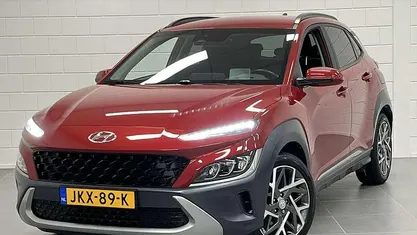 Rood (metallic) Gebruikt 2022 Hyundai Kona SUV | € 23.425 (Eerlijke prijs)