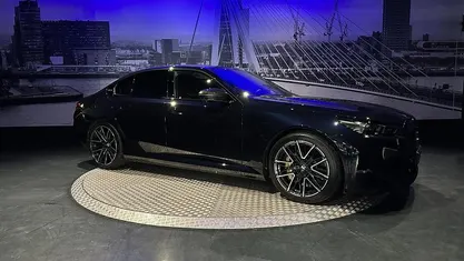 Zwart Occasion 2025 BMW M5 Comfort Edition Sedan | € 139.995 (Goede deal)