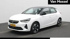 Wit Gebruikt 2023 Opel Corsa-e GS Line Hatchback | € 20.940 (Eerlijke prijs)